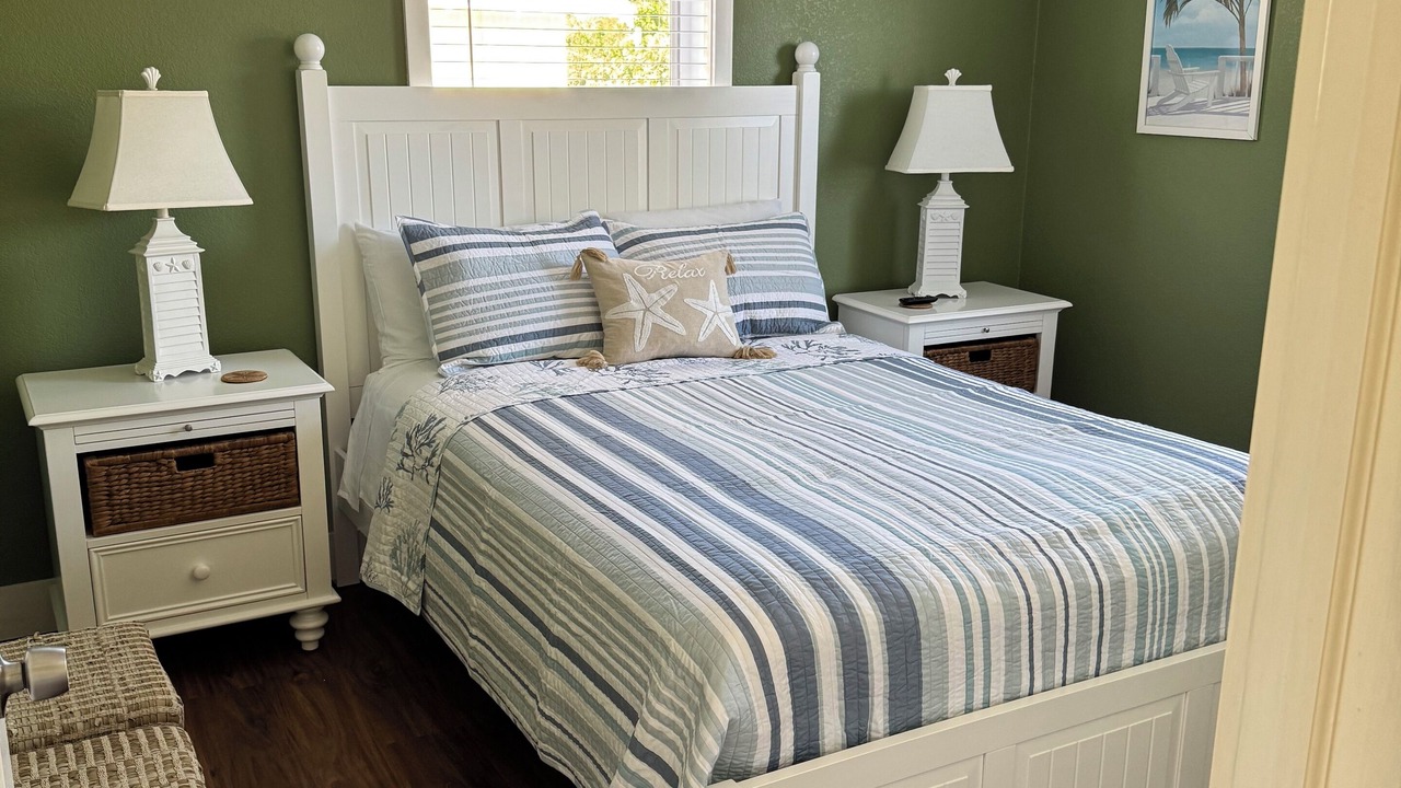 Photo of Bedroom in Treasure Island