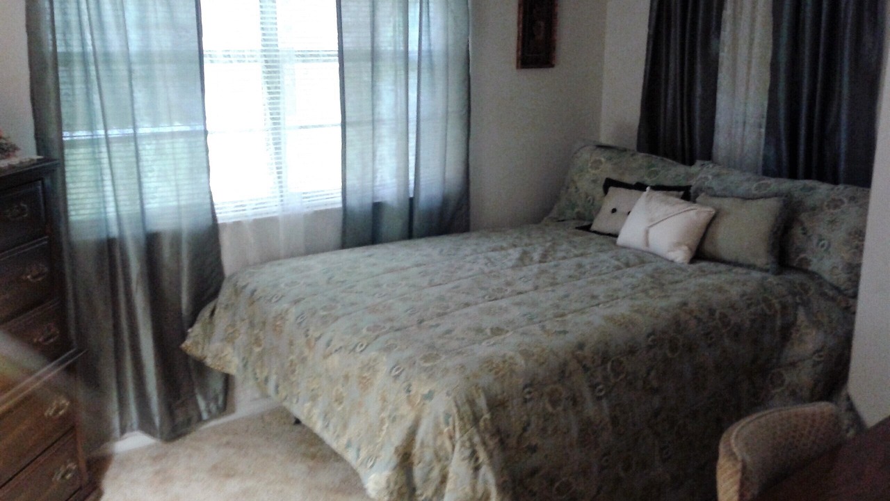 Photo of Bedroom in Englewood East