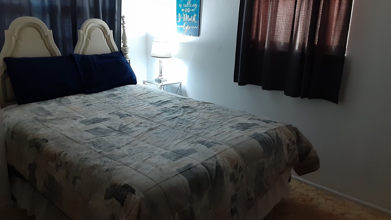 Photo of Bedroom in Englewood East