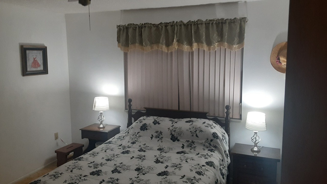 Photo of Bedroom in Englewood East