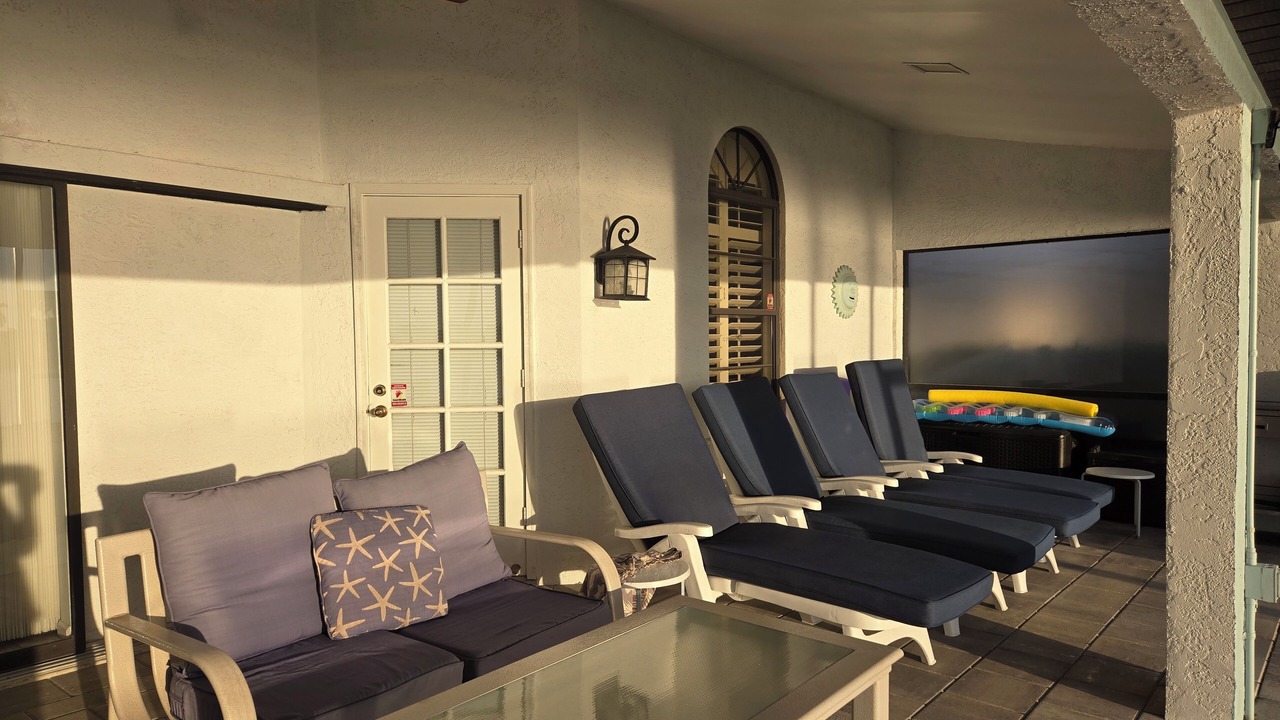 Photo of Outdoor in Pelican