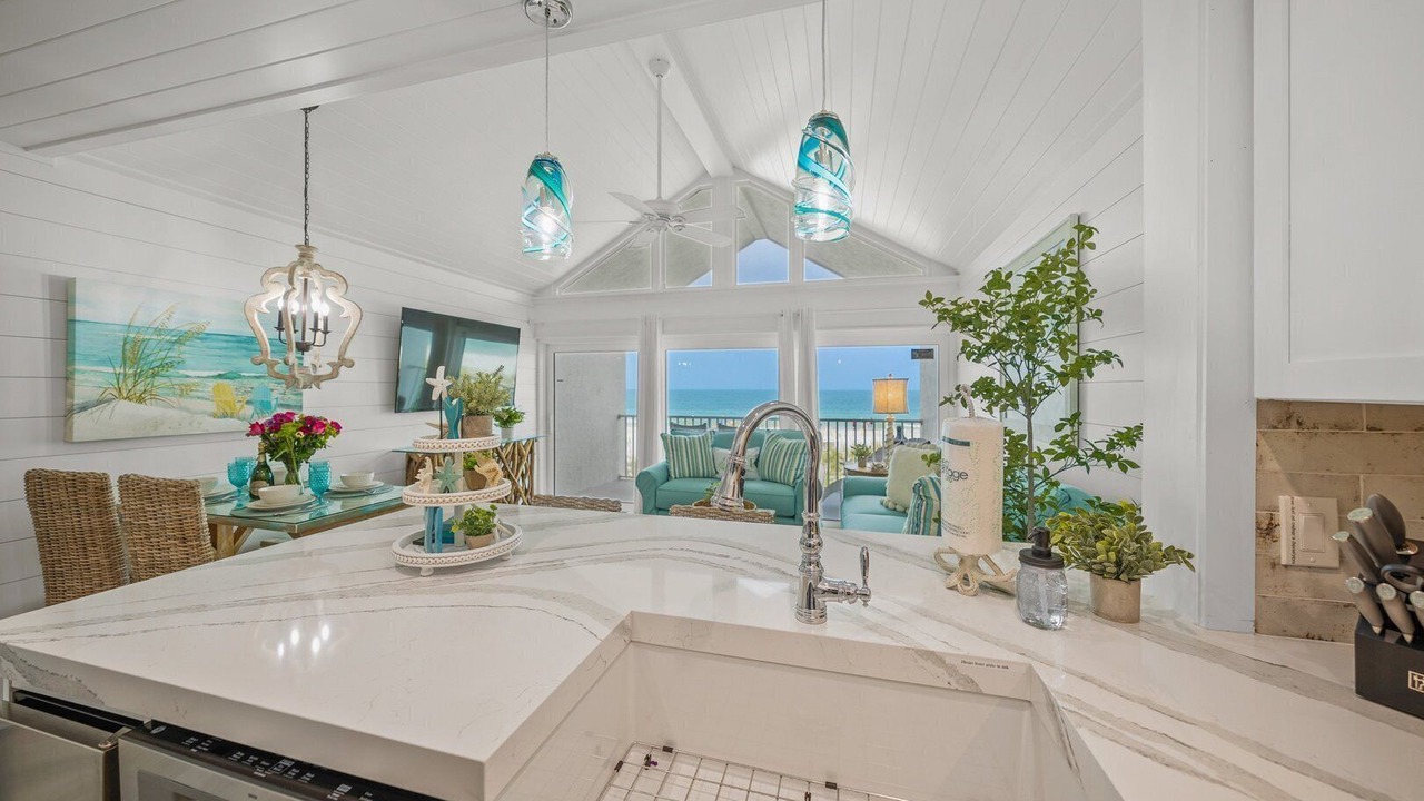 Photo of Bedroom in Holmes Beach
