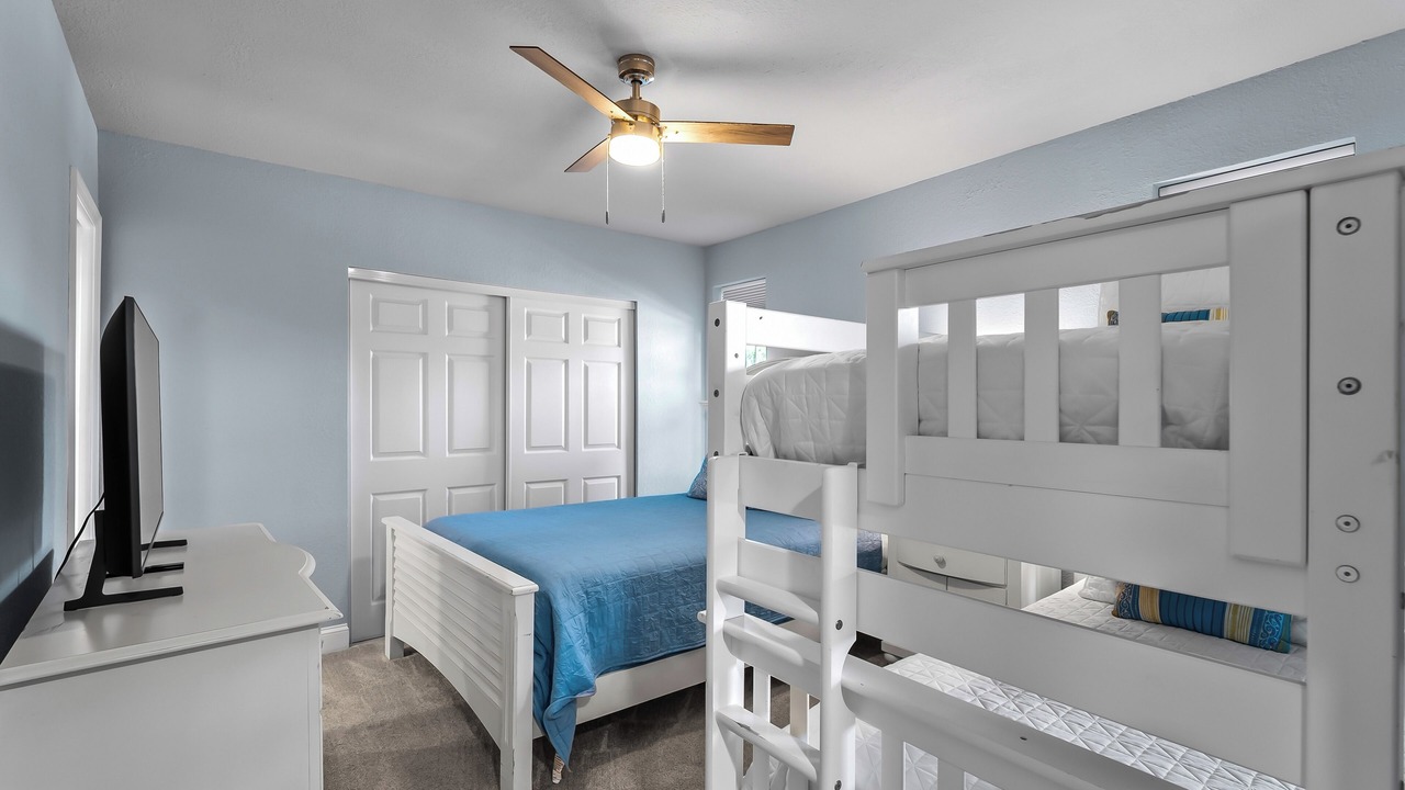 Photo of Bedroom in Palm Island