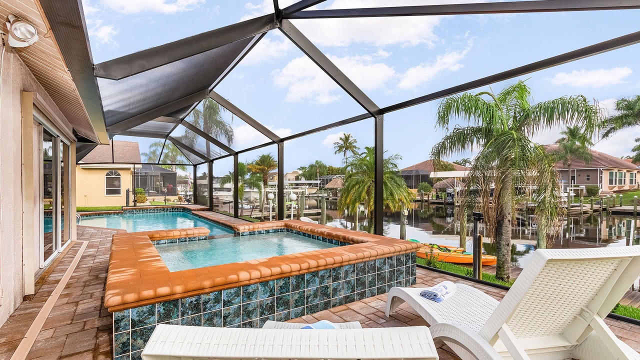 Photo of Outdoor in Pelican