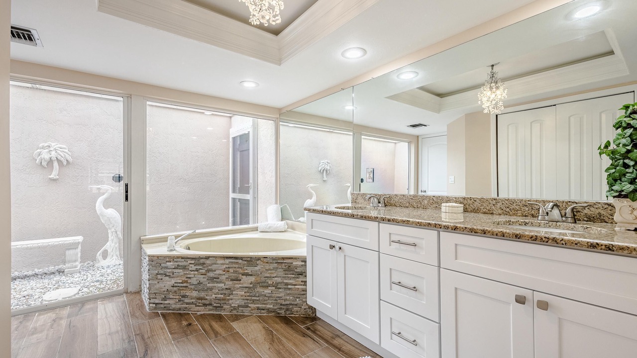 Photo of Bathroom in Pelican