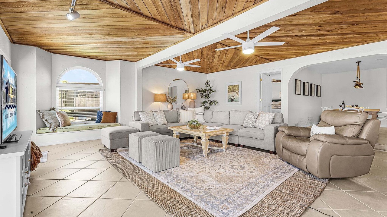 Photo of Livingroom in Caloosahatchee