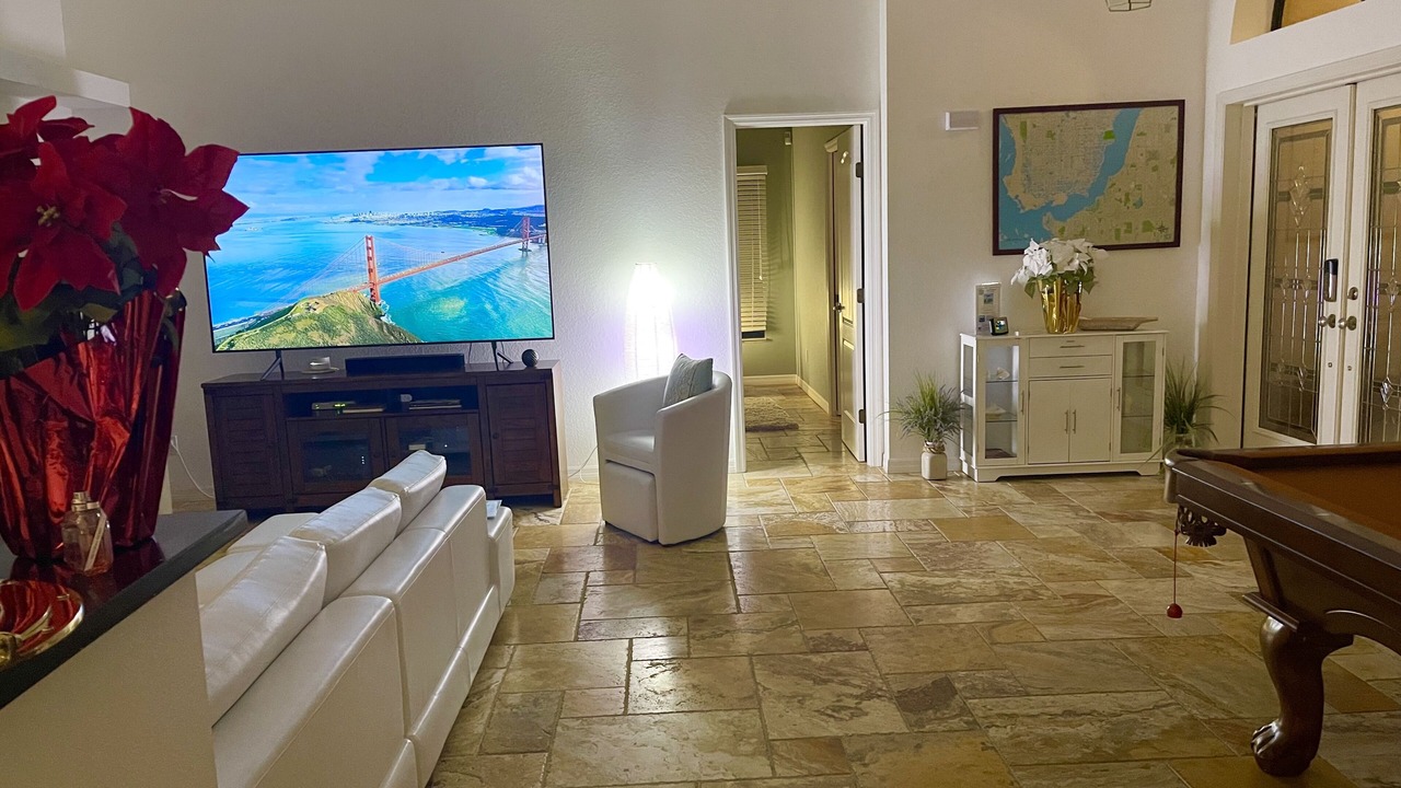 Photo of Livingroom in Pelican