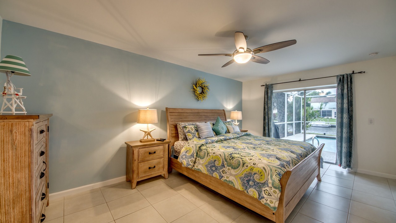 Photo of Bedroom in Caloosahatchee