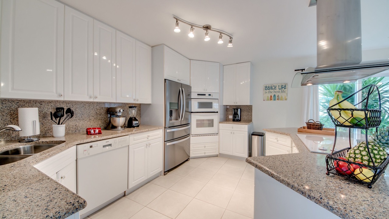 Photo of Kitchen in Caloosahatchee