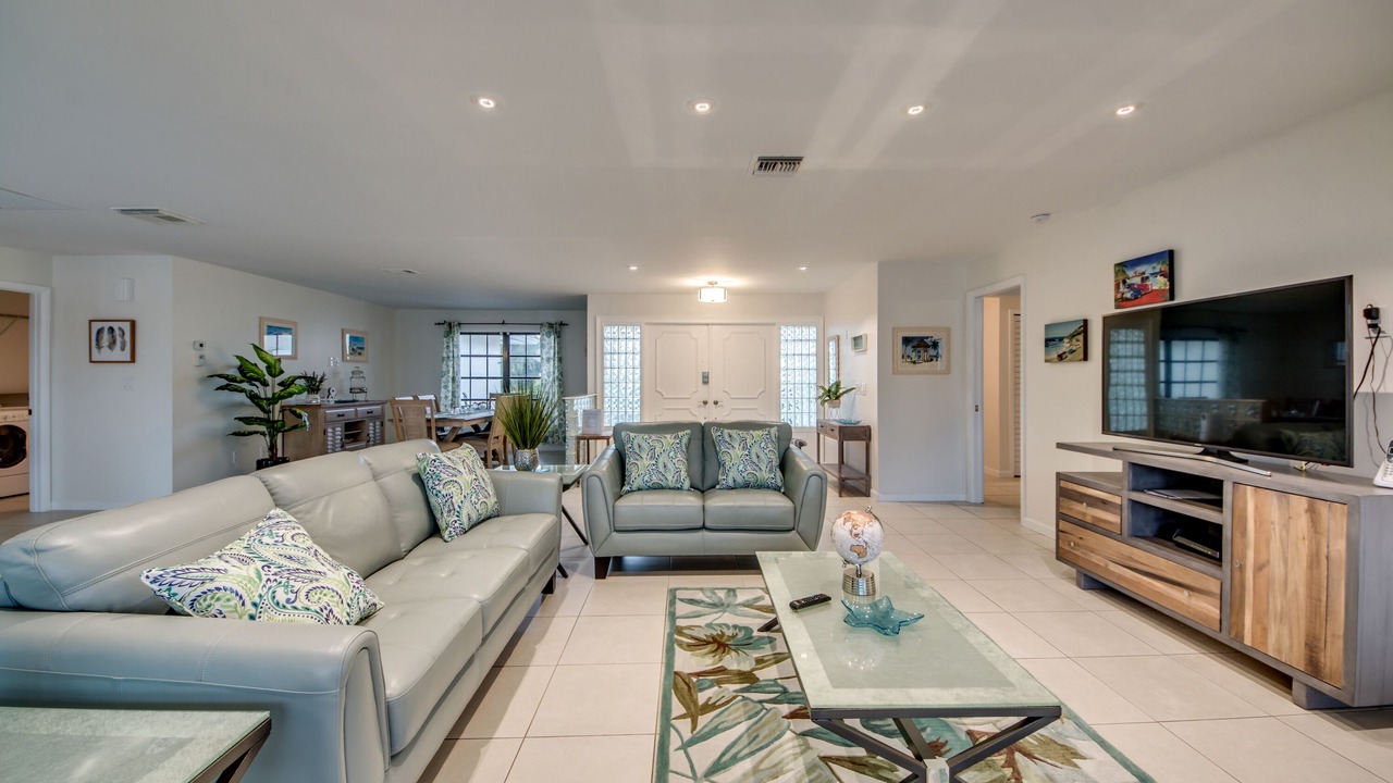 Photo of Livingroom in Caloosahatchee