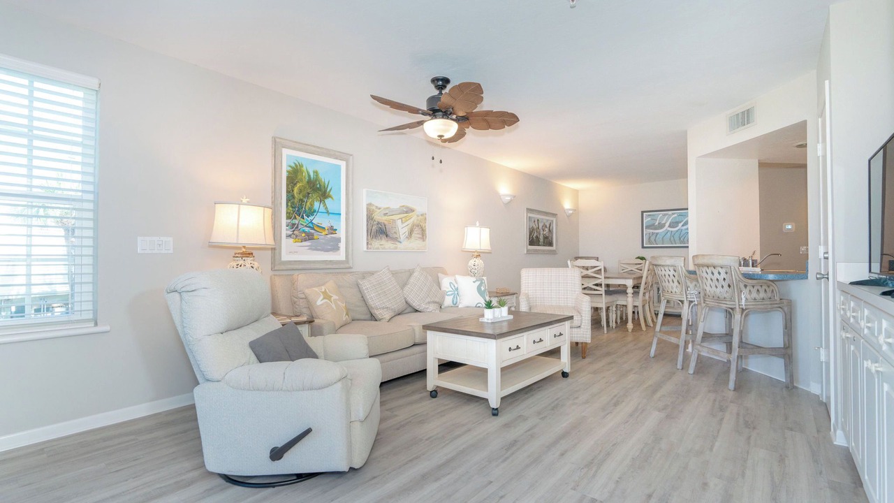 Photo of Livingroom in Palm Island