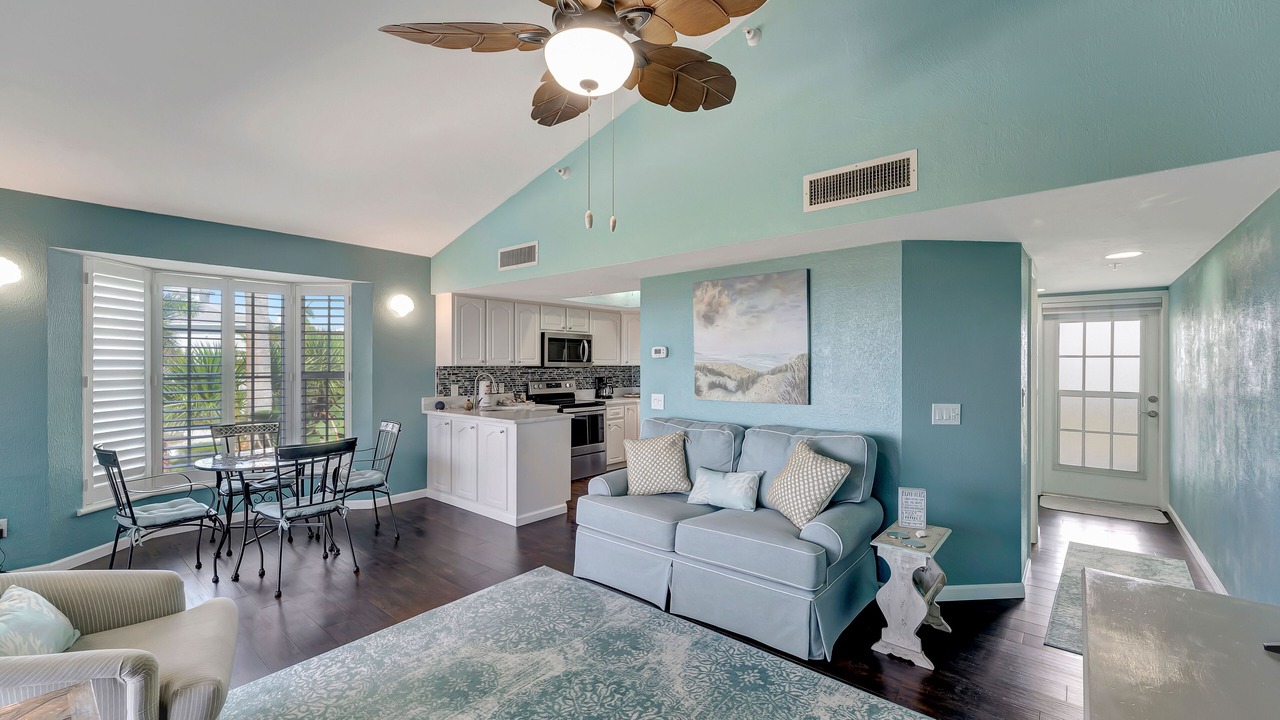 Photo of Livingroom in Palm Island