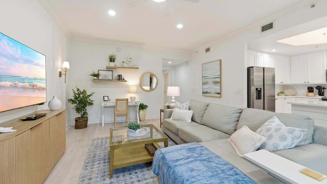 Photo of Livingroom in Royal Harbor