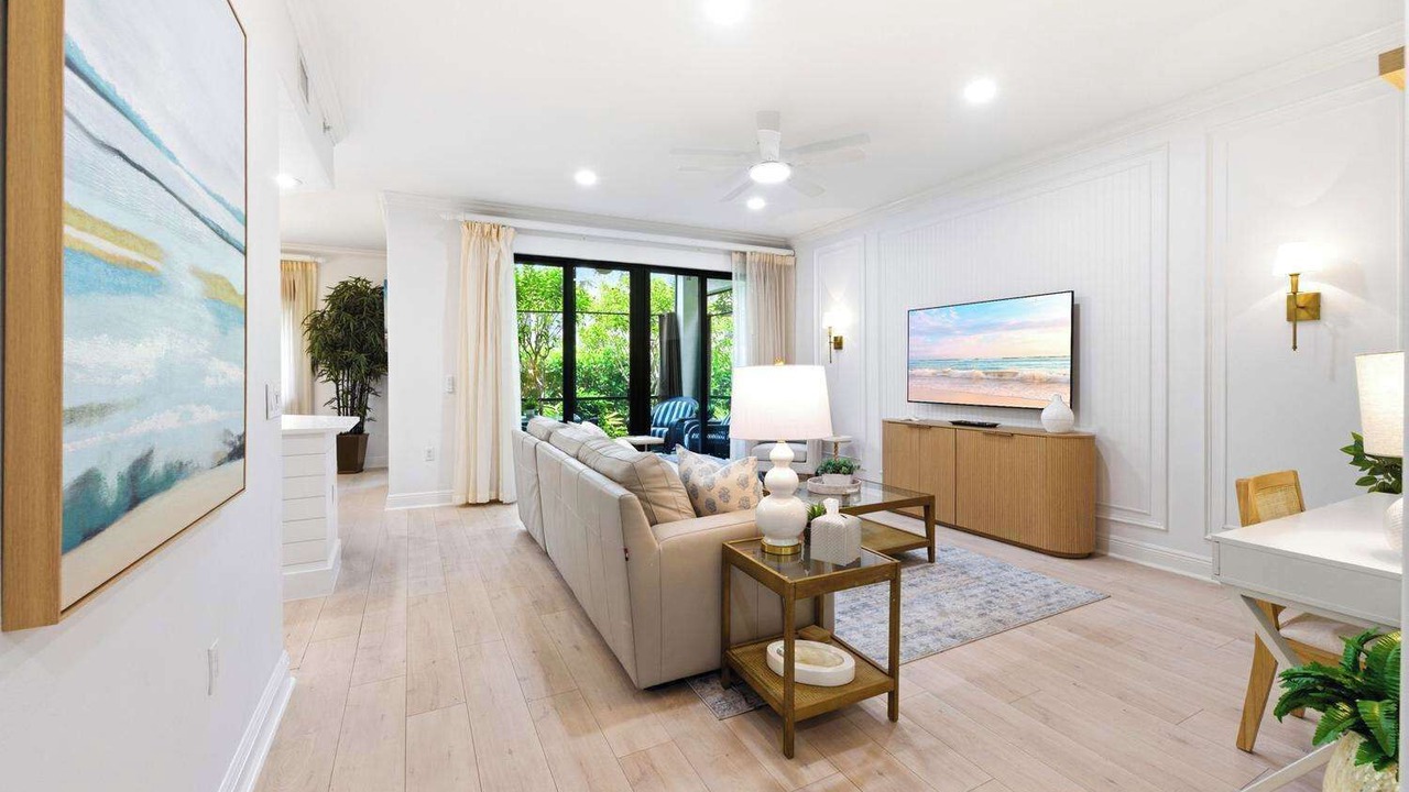 Photo of Livingroom in Royal Harbor