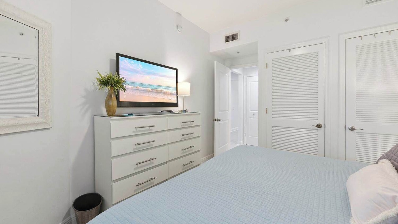 Photo of Bedroom in Royal Harbor