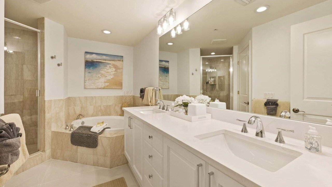 Photo of Bathroom in Royal Harbor