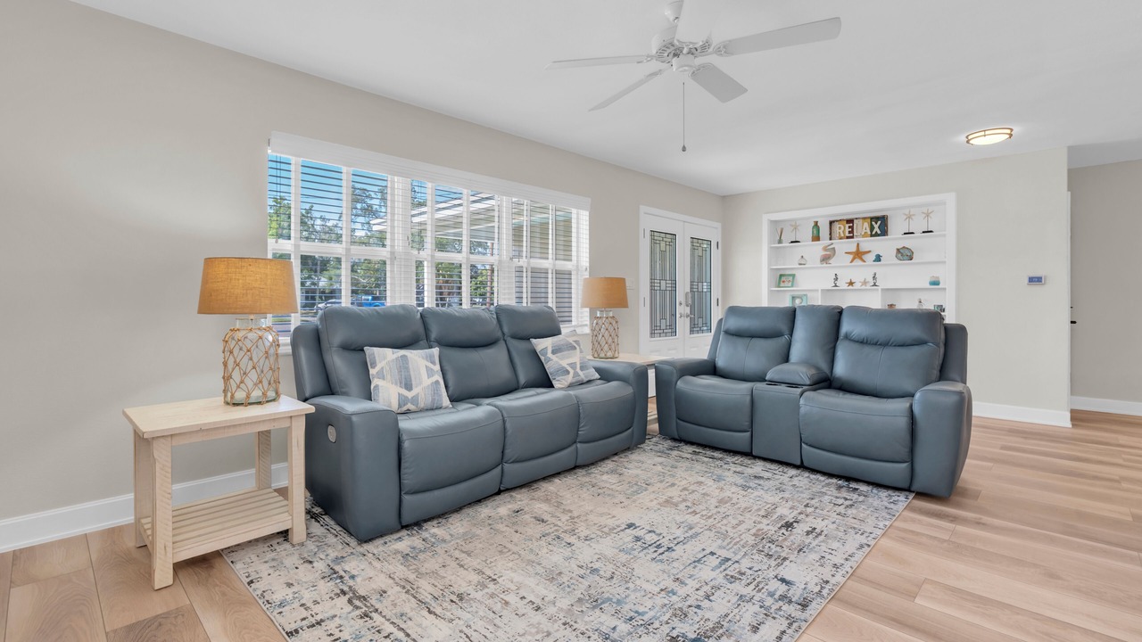 Photo of Livingroom in Shore Acres