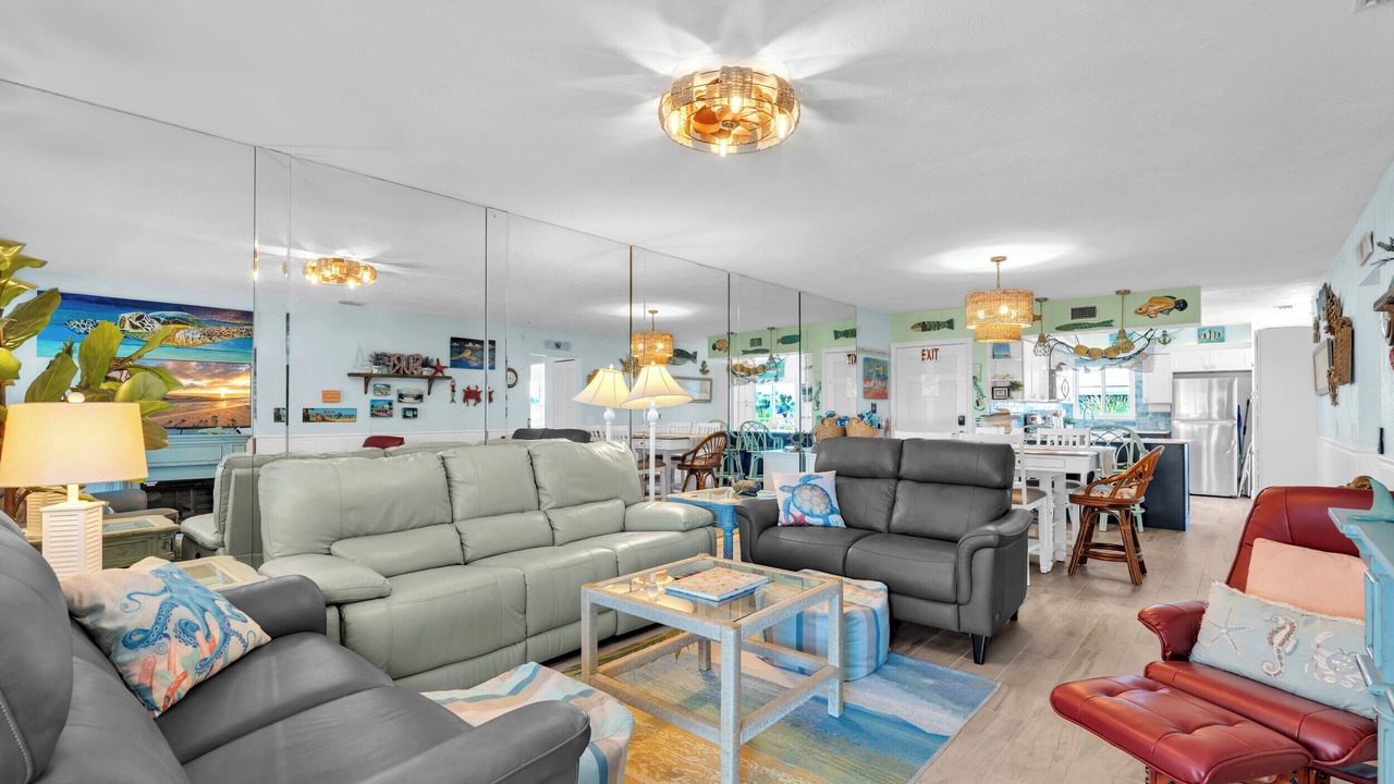 Photo of Livingroom in Holmes Beach
