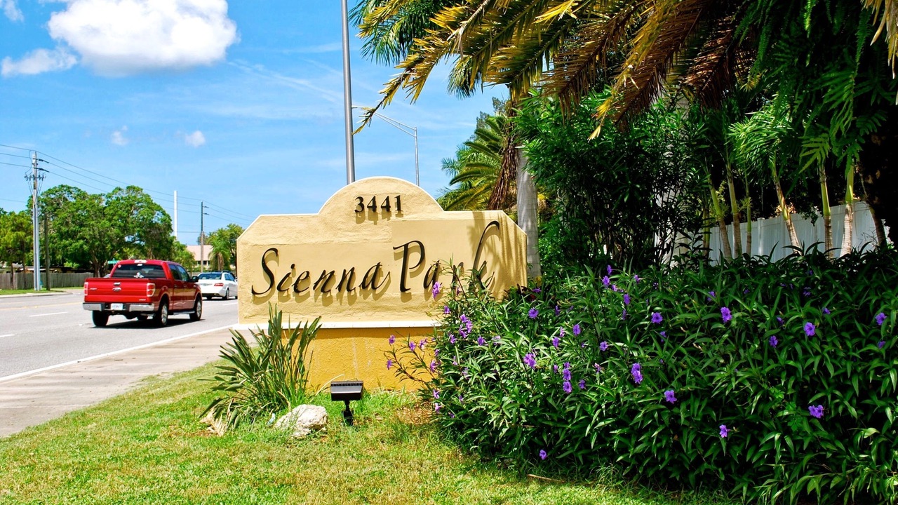 Photo of Outdoor in Gulf Gate Estates
