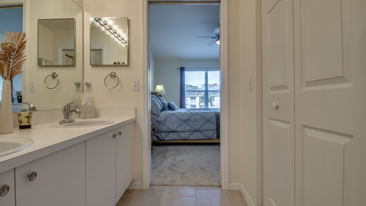 Photo of Bathroom in Cypress Lake