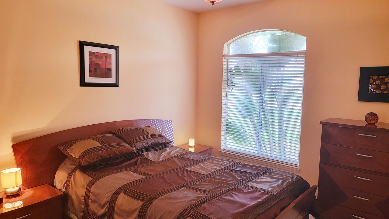 Photo of Bedroom in Naples Park