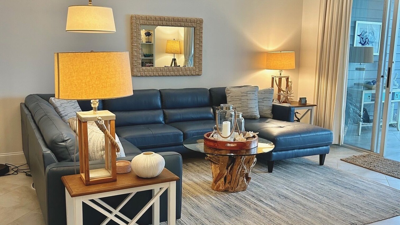 Photo of Livingroom in Whitney Beach