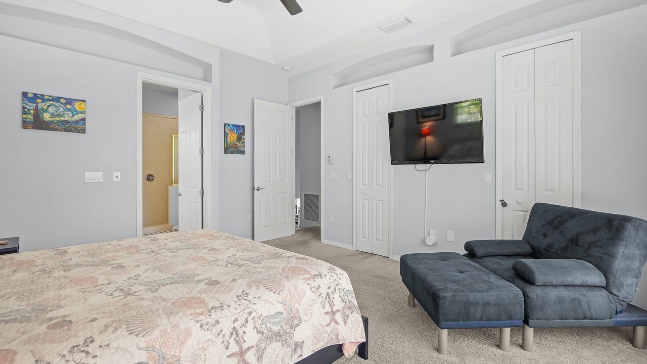 Photo of Bedroom in Bay Isle