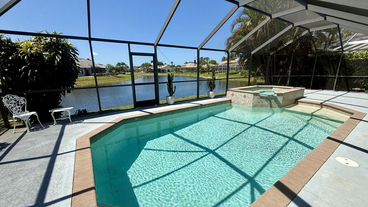 Photo of Outdoor in Crown Pointe