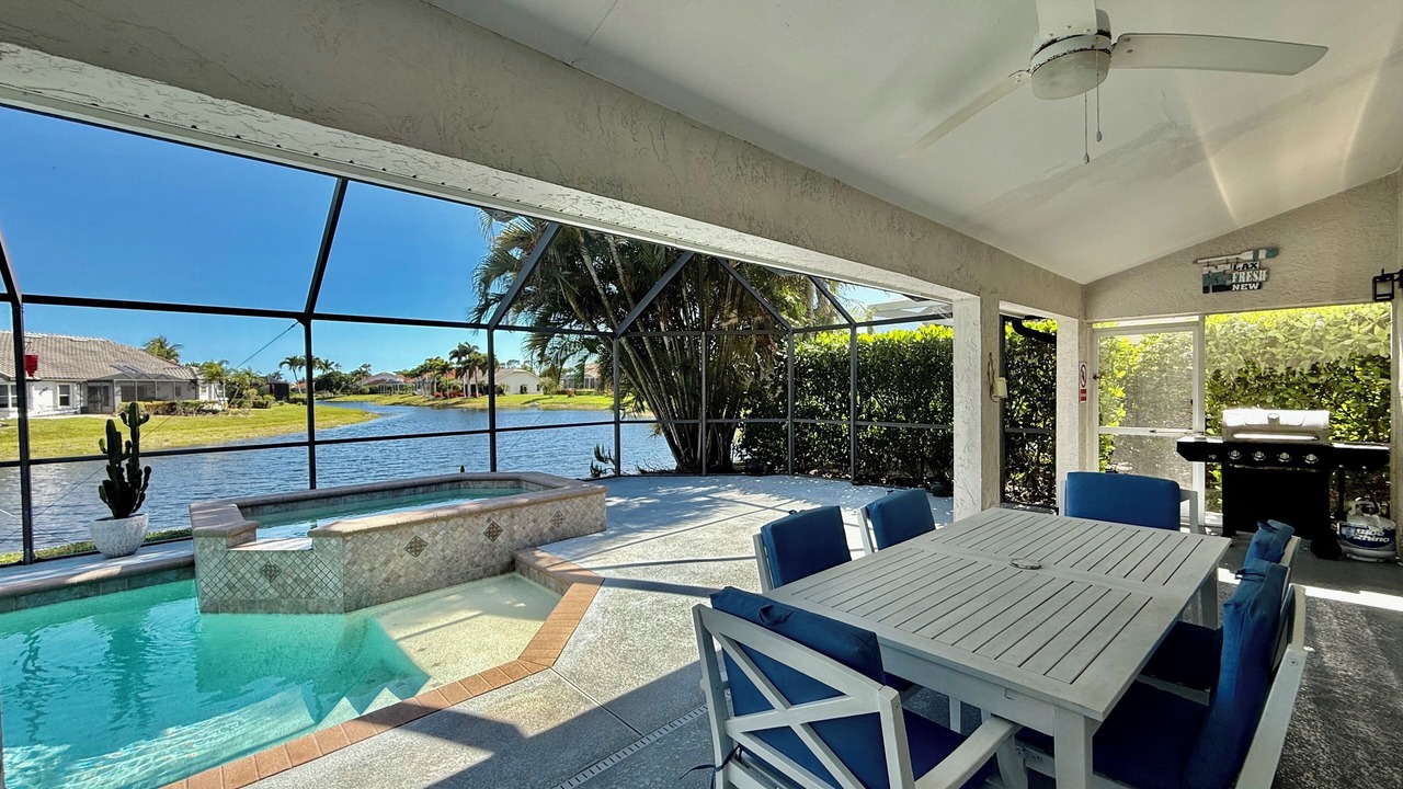 Photo of Outdoor in Crown Pointe