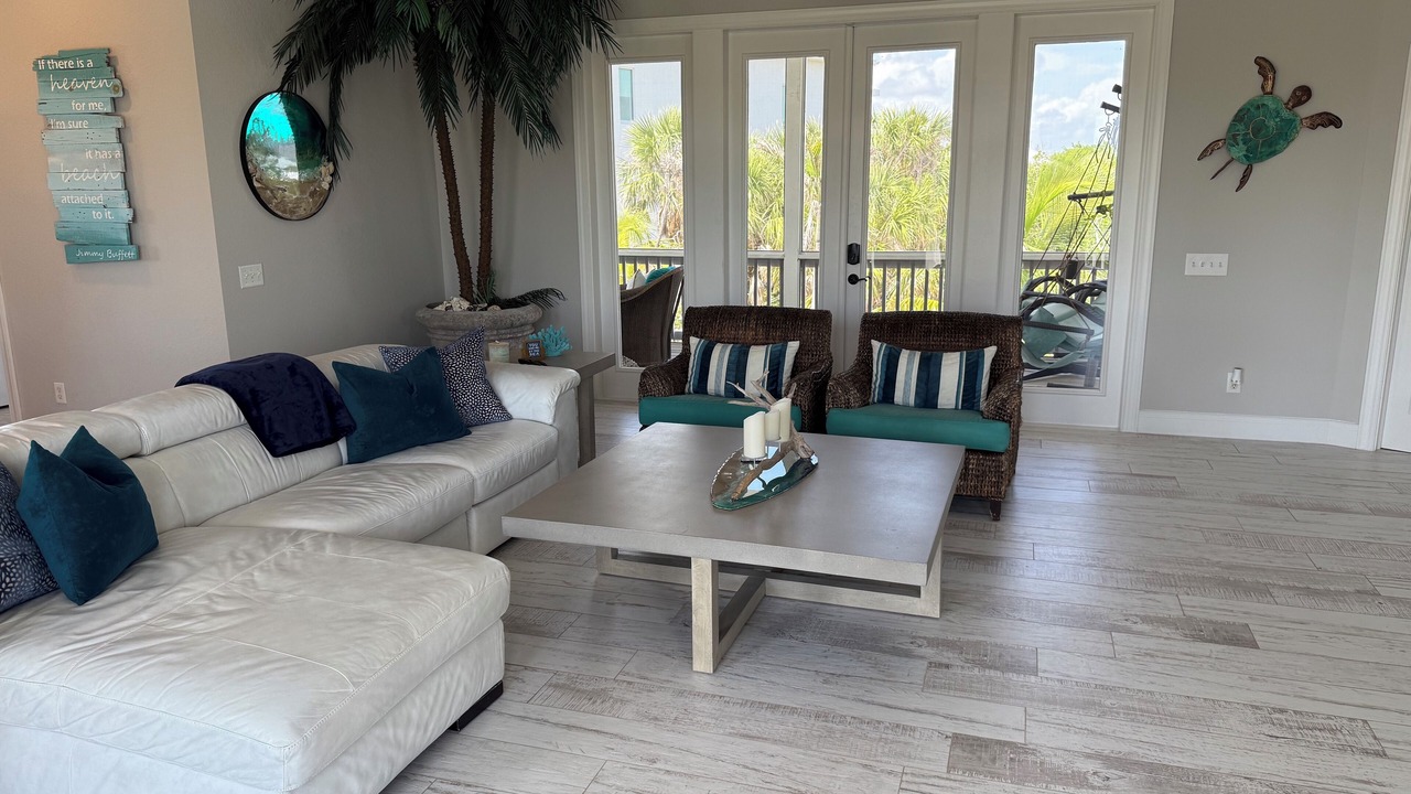 Photo of Livingroom in Palm Island