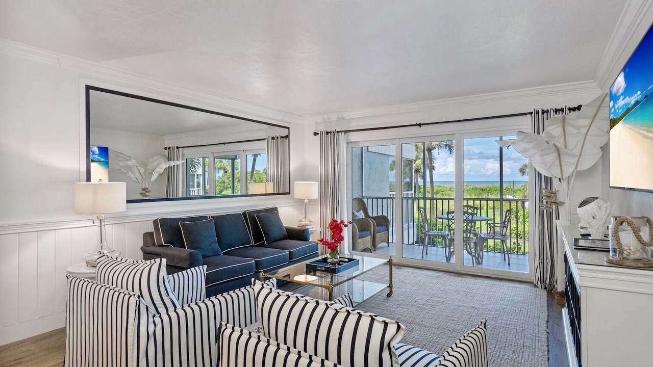 Photo of Livingroom in Captiva