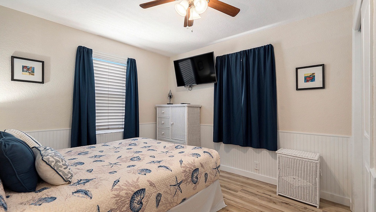 Photo of Bedroom in Sunset Beach