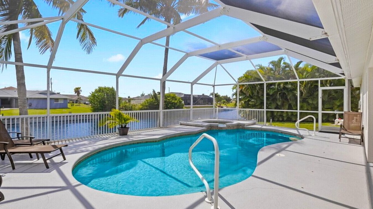 Photo of Outdoor in Pelican