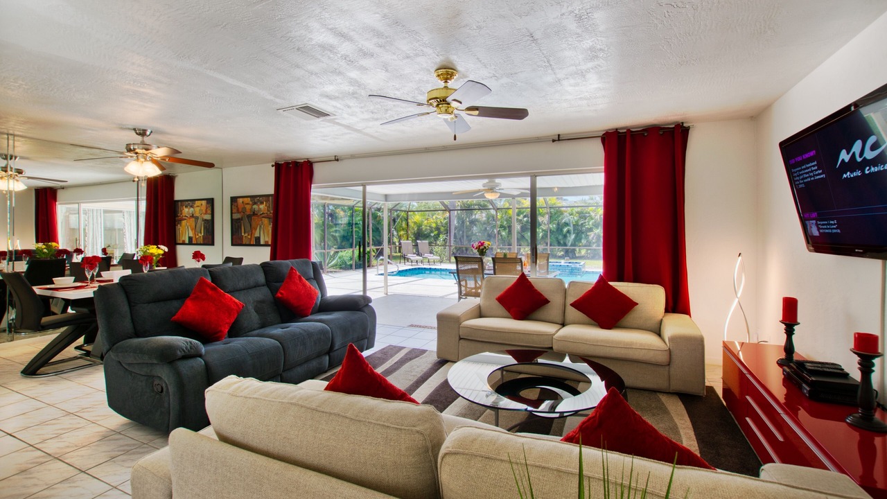 Photo of Livingroom in Caloosahatchee