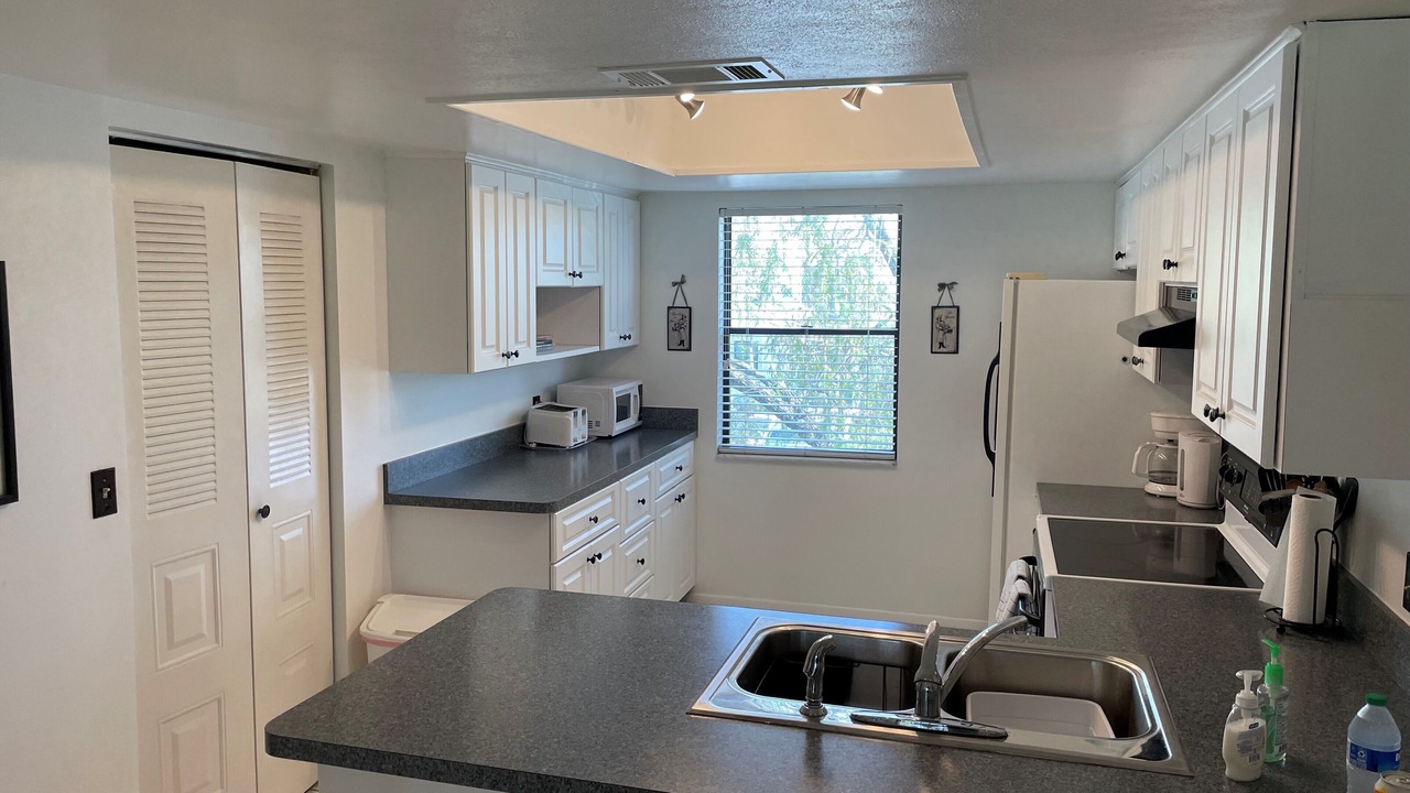 Photo of Kitchen in East Lake Woodlands
