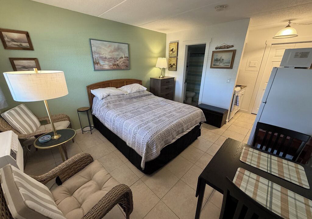 Photo of Bedroom in Golden Beach