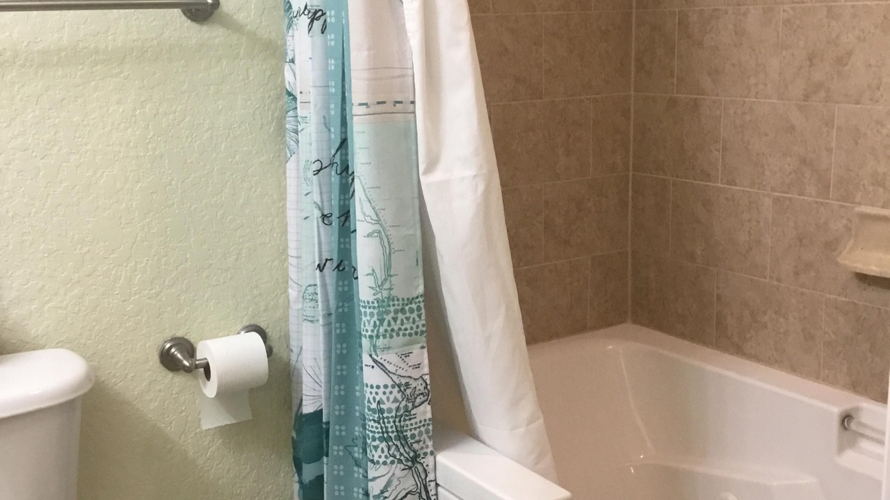 Photo of Bathroom in Treasure Island