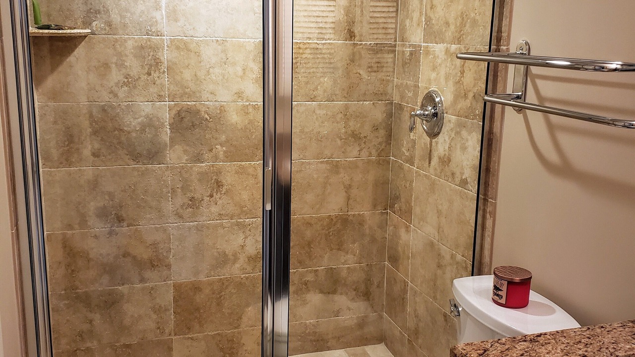 Photo of Bathroom in Vanderbilt Beach