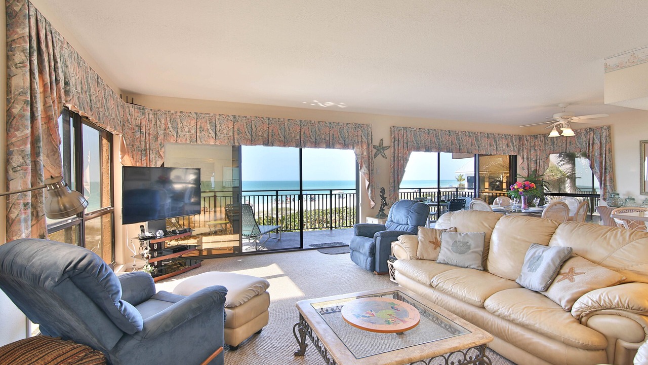 Photo of Livingroom in Holmes Beach