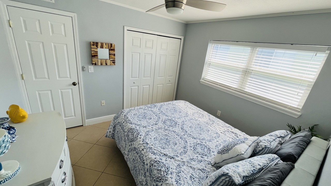 Photo of Bedroom in Treasure Island