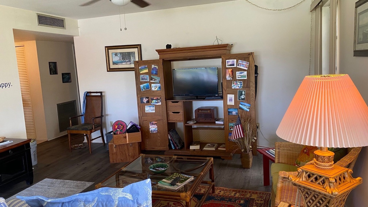 Photo of Livingroom in Lochmoor Waterway Estates