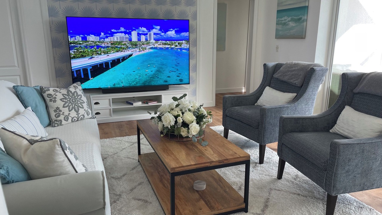 Photo of Livingroom in Central Naples