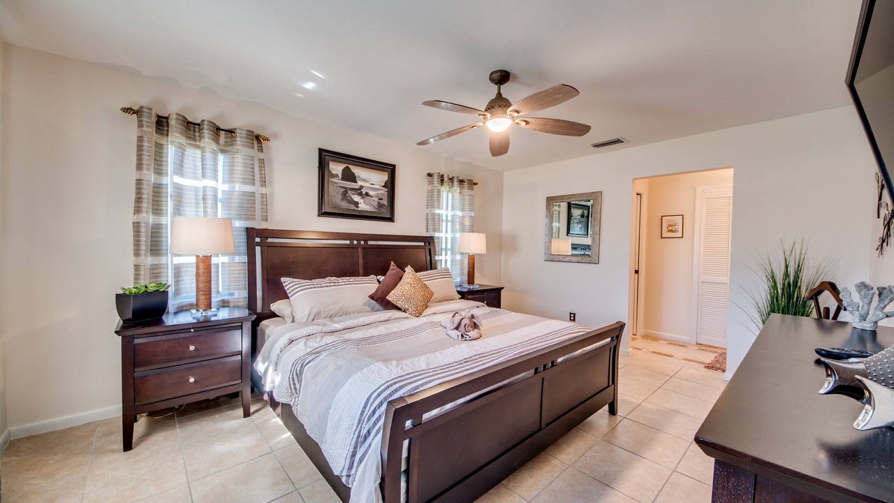 Photo of Bedroom in Caloosahatchee