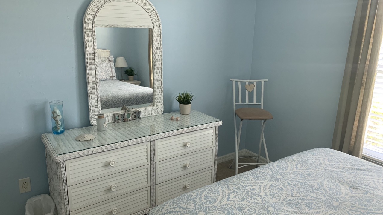 Photo of Bedroom in Pelican