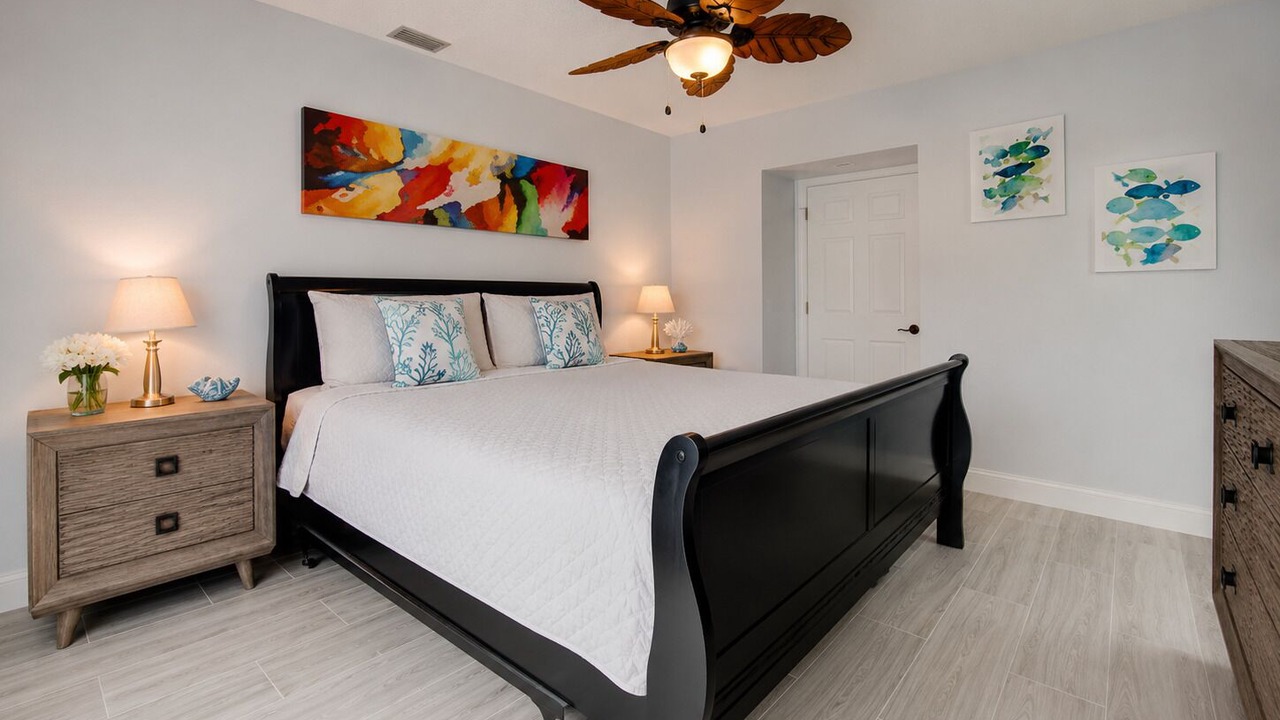 Photo of Bedroom in Yacht Club