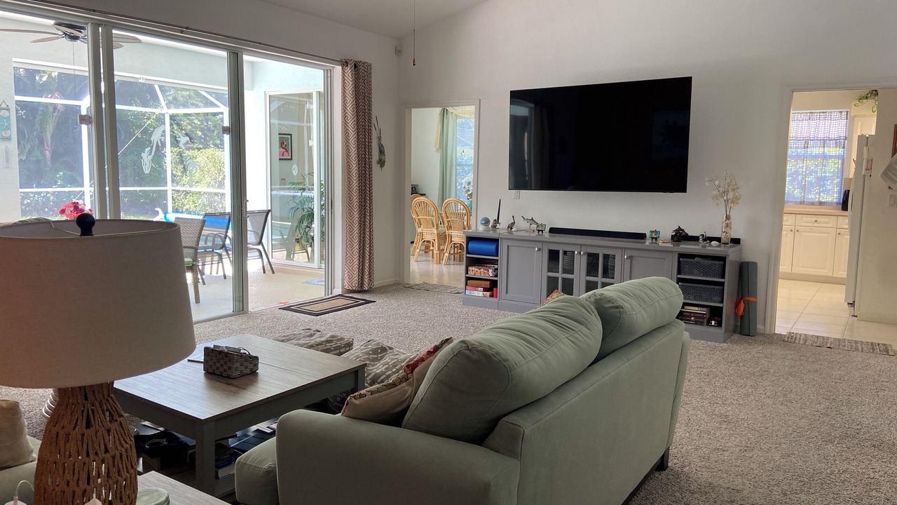 Photo of Livingroom in Bonita Shores