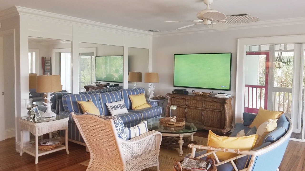 Photo of Livingroom in Palm Island