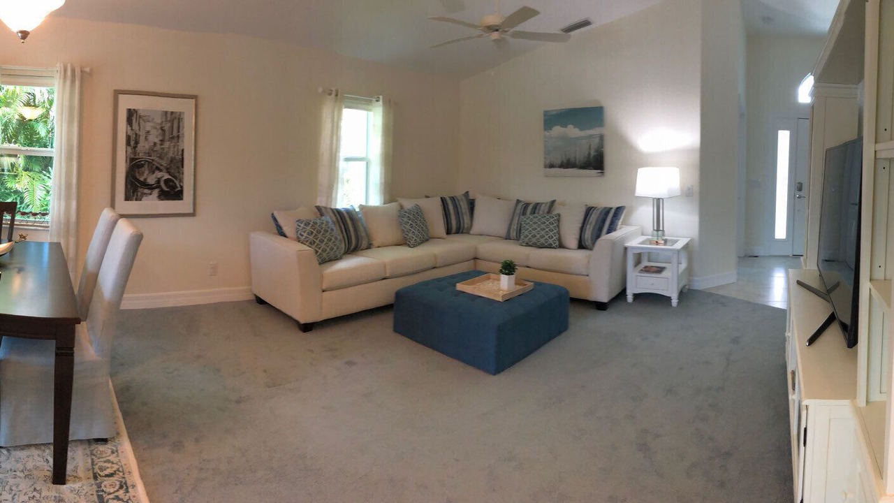 Photo of Livingroom in Rotonda Lakes