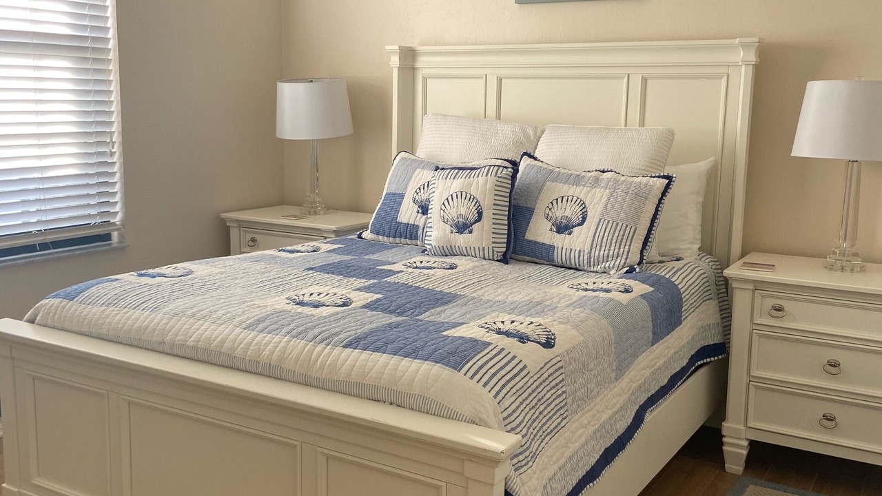 Photo of Bedroom in Naples Park