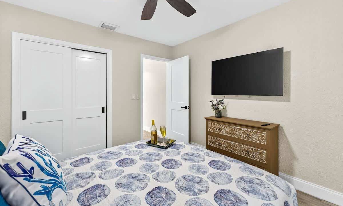 Photo of Bedroom in Bay Esplanade